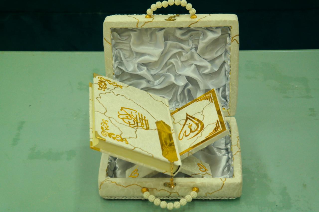 Quran e Pak WithTranslation (63N) Golden Color