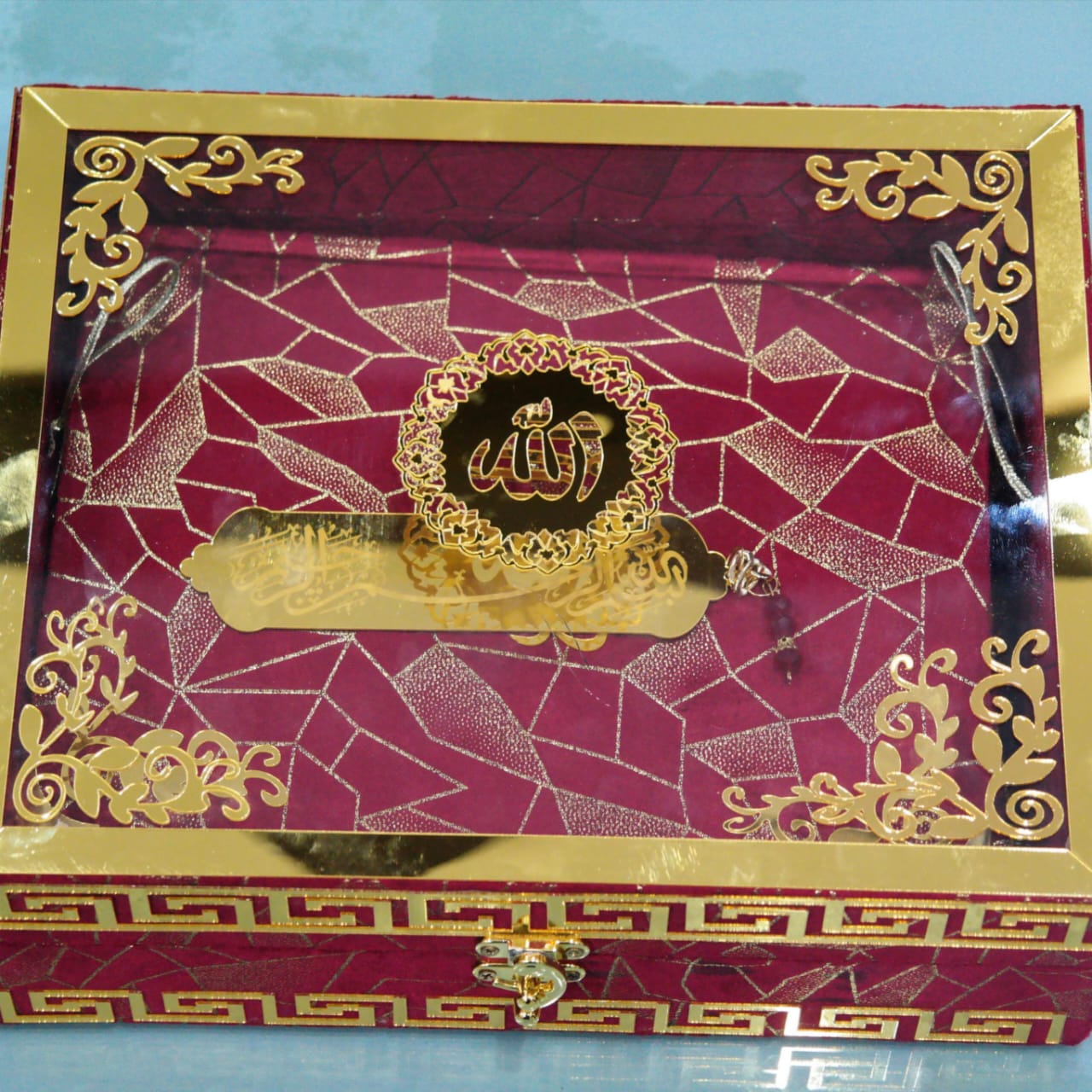 QURAN E PAK WITH TRANSLATION MAROON COLOR