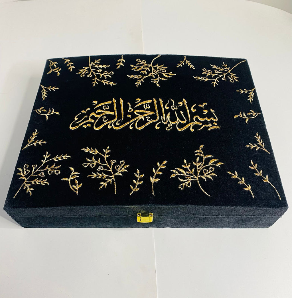 16 Line  ,  16 Line Jatvedi Quran e Pak , Quran e Pak , quran e kareem , 16 Line Tajveedi Quran , Tajveedi Quran , al quran ul Kareem , Quran e Kareem , Quran Majeed , Kalamullah ,  Kalam e Pak , Gift Quran ,  Hafizi Quran , Furr Quran , Furr Fabrice Quran , Gift , Pocket Quran , With Translation Quran , Pocket Quran e Pak , Color Full Quran , With Translation , With Out Translation 
Maulana Maudodi , Quran with Box , Velvet Quran e Pak ,  , Kanz ul Eman , ala Hazrat , Maulana Abu ul Ala Maudodi 