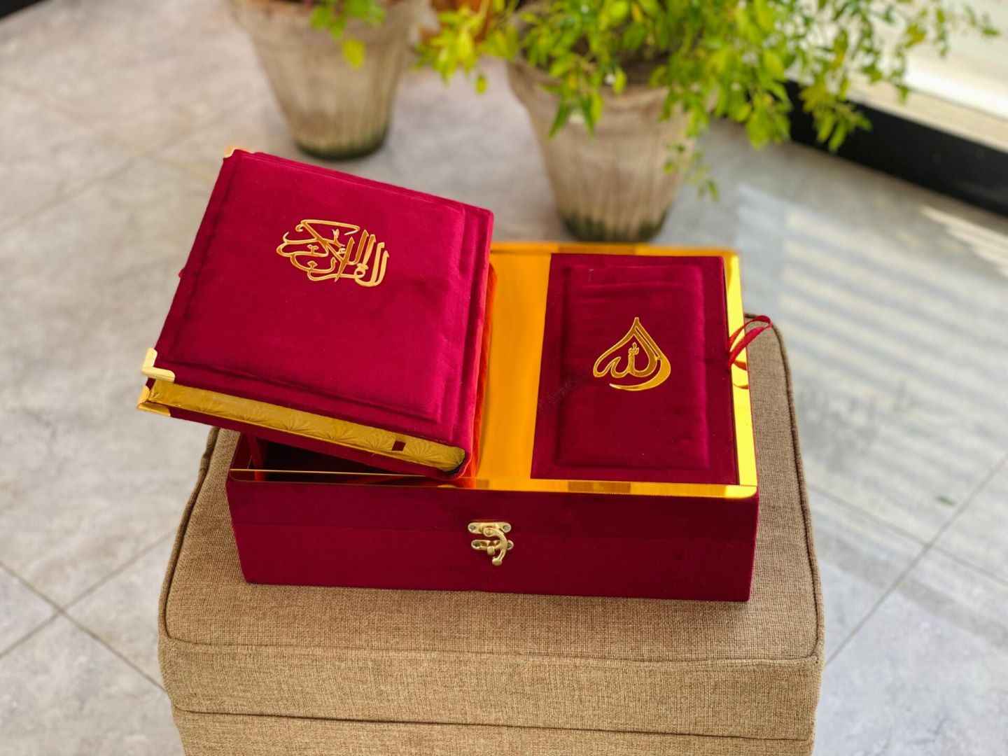 16 Line  ,  16 Line Jatvedi Quran e Pak , Quran e Pak , quran e kareem , 16 Line Tajveedi Quran , Tajveedi Quran , al quran ul Kareem , Quran e Kareem , Quran Majeed , Kalamullah ,  Kalam e Pak , Gift Quran ,  Hafizi Quran , Furr Quran , Furr Fabrice Quran , Gift , Pocket Quran , With Translation Quran , Pocket Quran e Pak , Color Full Quran , With Translation , With Out Translation 
Wooden Box , Quran with Box , Velvet Quran e Pak , Kanz ul Iman , Kanz ul Eman , ala Hazrat , Imam Ahmed Rada , 