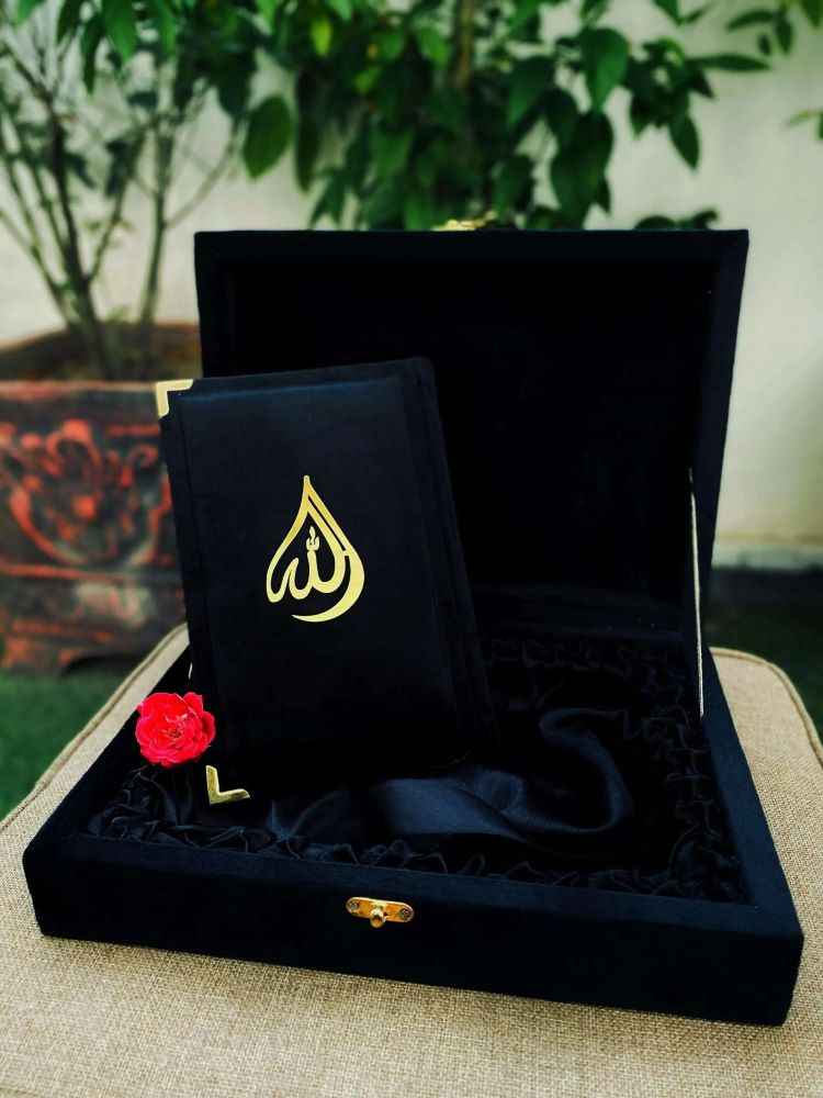 16 Line  ,  16 Line Jatvedi Quran e Pak , Quran e Pak , quran e kareem , 16 Line Tajveedi Quran , Tajveedi Quran , al quran ul Kareem , Quran e Kareem , Quran Majeed , Kalamullah ,  Kalam e Pak , Gift Quran ,  Hafizi Quran , Furr Quran , Furr Fabrice Quran , Gift , Pocket Quran , With Translation Quran , Pocket Quran e Pak , Color Full Quran , With Translation , With Out Translation 
Wooden Box , Quran with Box , Velvet Quran e Pak 