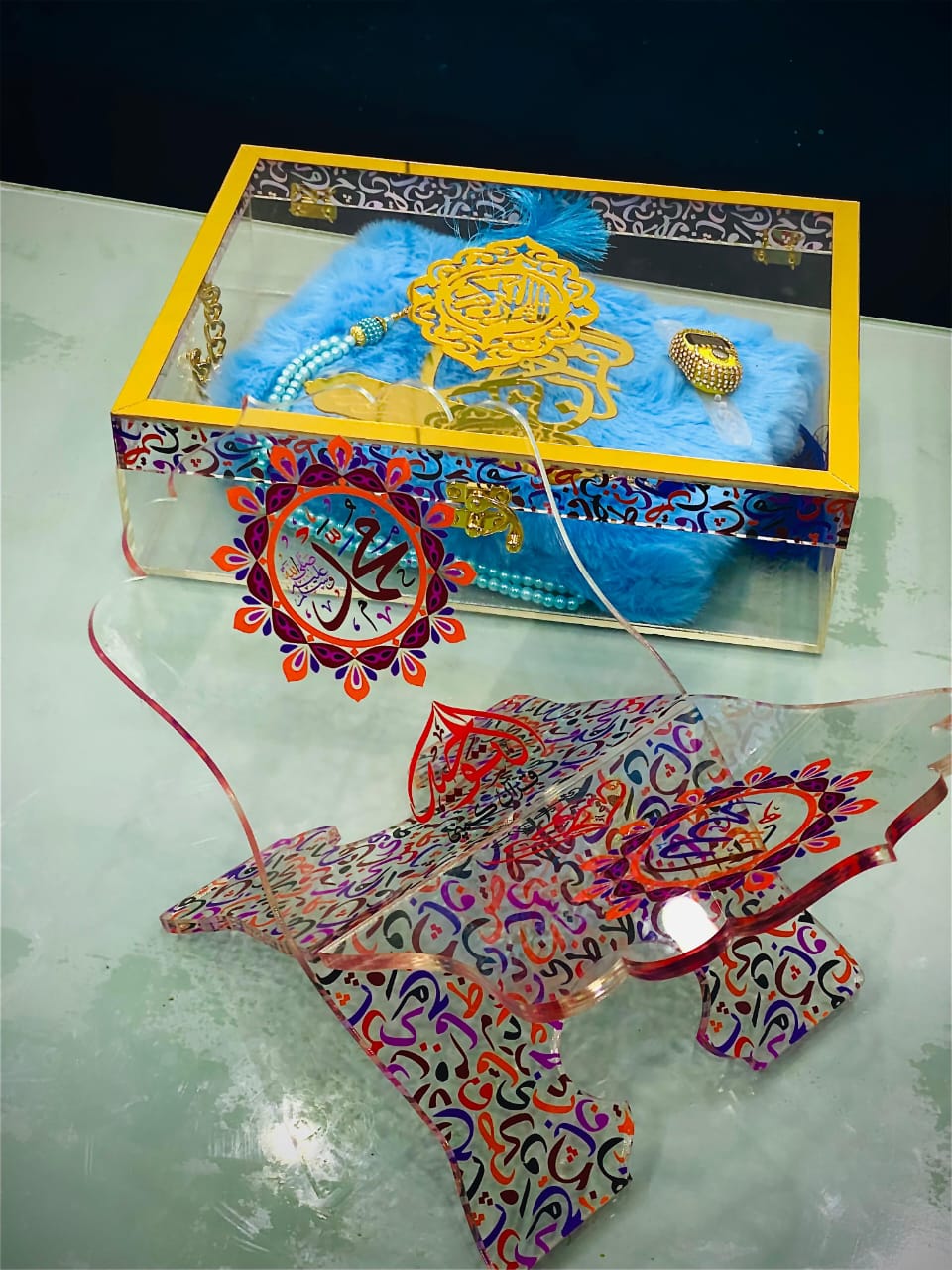 Full Acrylic Box with Fur Tajweedi Quran (76AF)