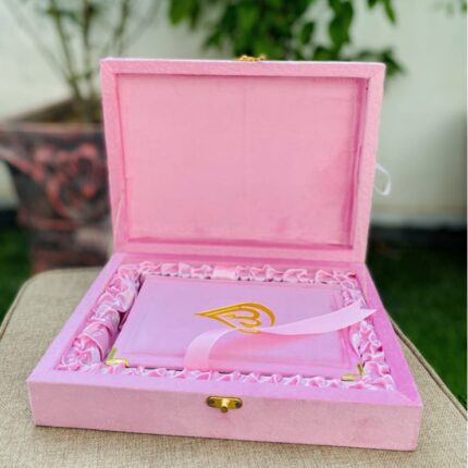 Medium size Tajweedi Velvet Box